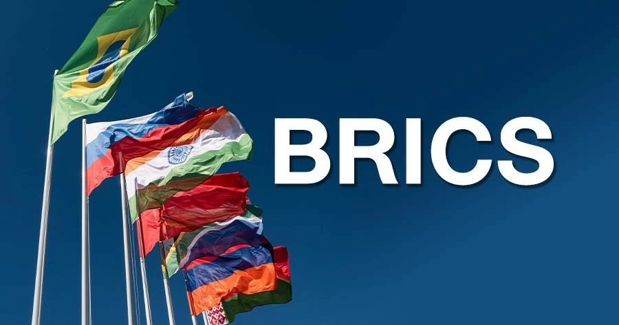 Trung Quốc 'bỏ ngoài tai' lời đe dọa của ông Trump, làm một điều với đối tác của BRICS; Nga nói về USD