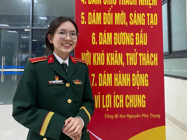 “Bóng hồng” tốt nghiệp thủ khoa Học viện Kỹ thuật Quân sự- Ảnh 1.