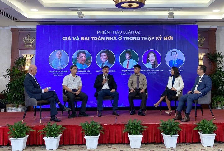 Tọa đàm bất động sản 2025 với chủ đề “Đường đến thập kỷ tăng trưởng” được tổ chức tại TP.HCM ngày 18/12. (Ảnh: Đại Việt)