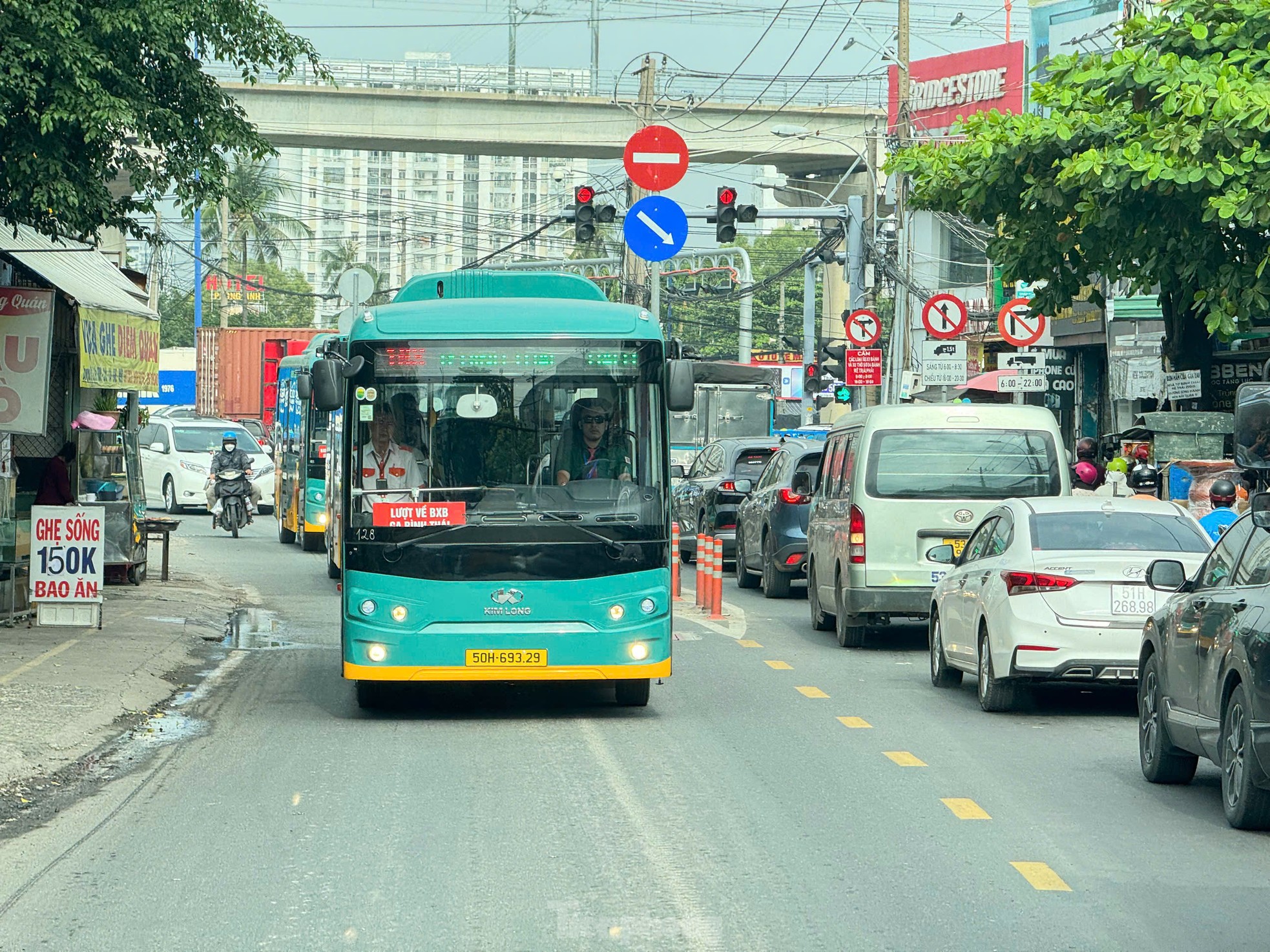 Cận cảnh dàn xe buýt điện nhiều tiện ích, kết nối tuyến metro số 1 TPHCM ảnh 10