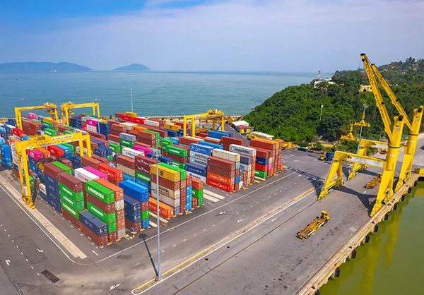 Lượng hàng container đạt 755.000 Teus, tăng gần 12 % so cùng kỳ năm 2023. 