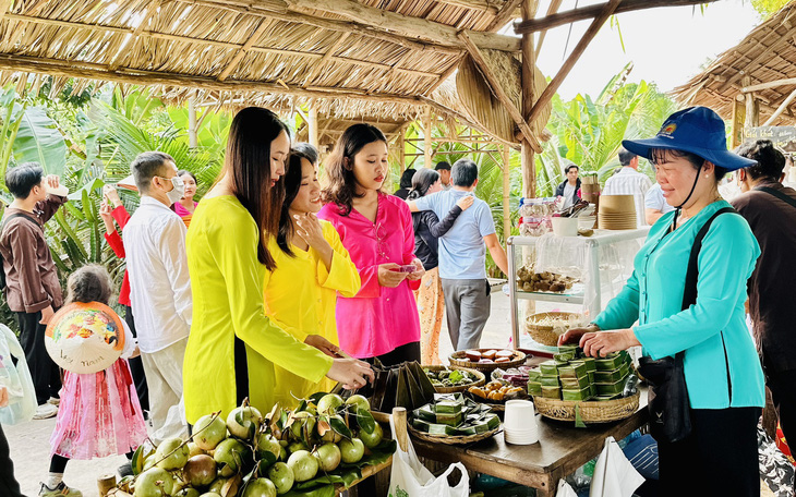 Chợ quê bên cồn: Nếu các nơi làm được sẽ giàu mấy hồi! - Ảnh 4.