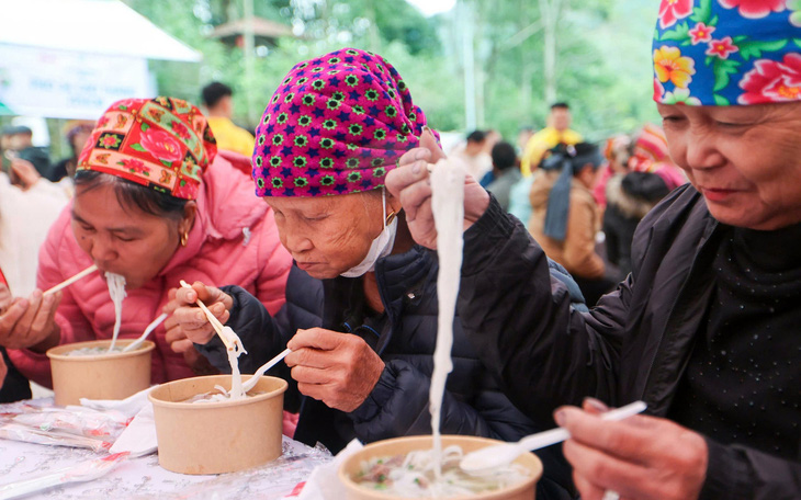 Chú ơi, thế sang năm chú có quay lại đây nấu phở tiếp không? - Ảnh 10.