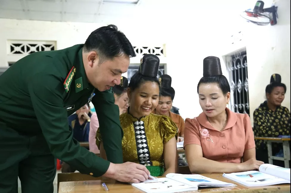 Đại úy Quân đội trên hành trình 'gieo chữ' nơi vùng cao