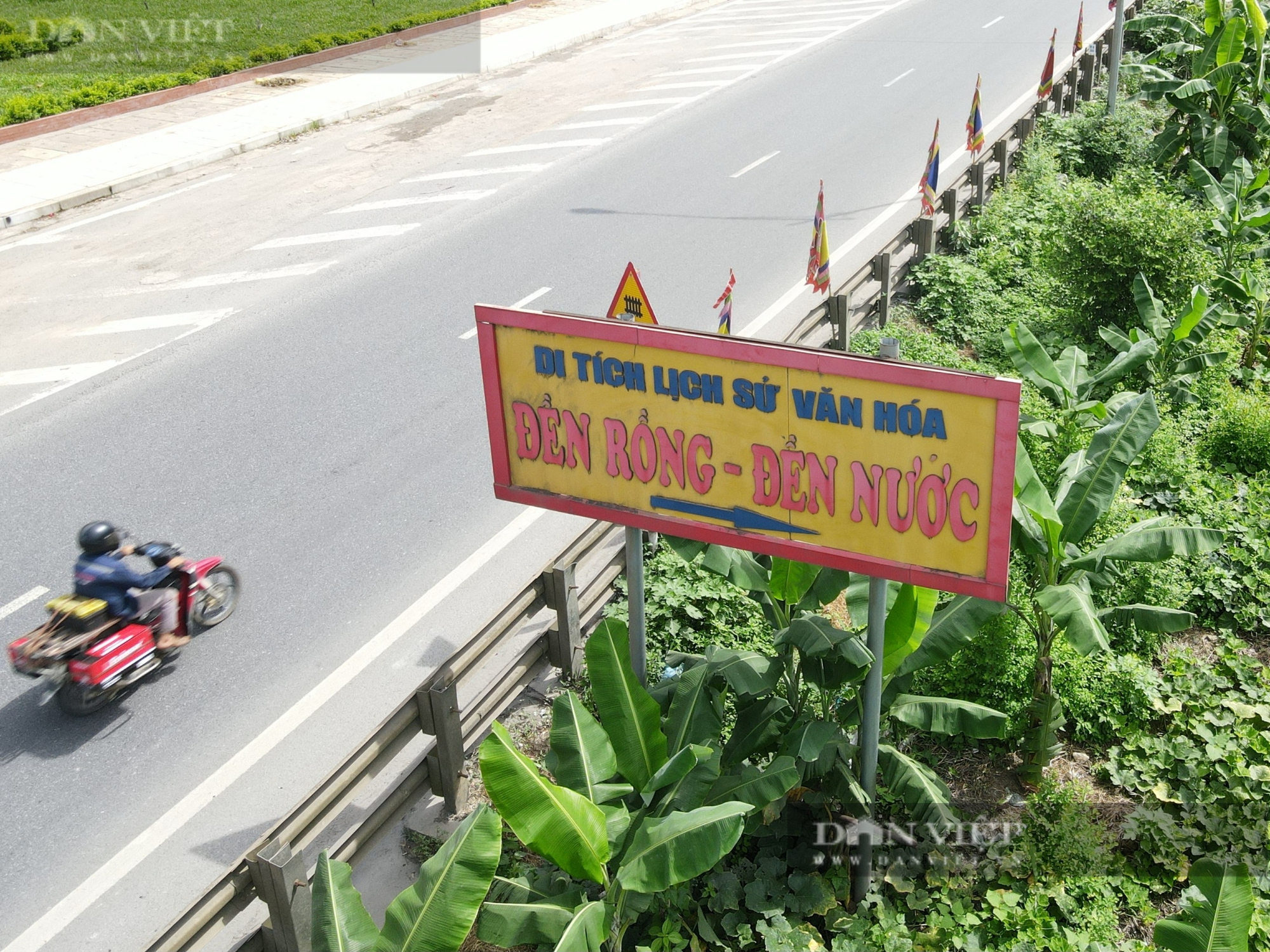 Hai ngôi đền linh thiêng, có đàn 