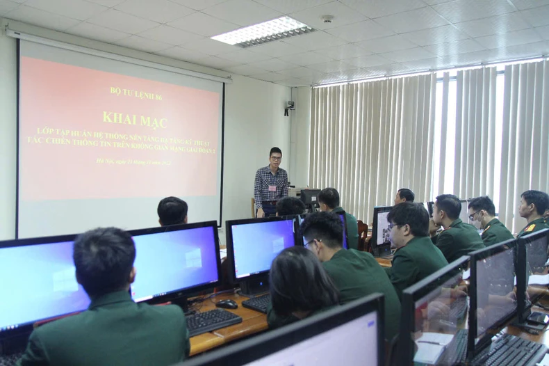 "Đánh giặc" trên không gian mạng: Đằng sau những trận chiến không tiếng súng ảnh 1