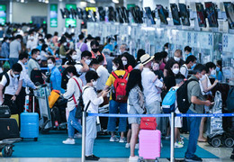 Noi Bai Airport Passengers (7).jpg