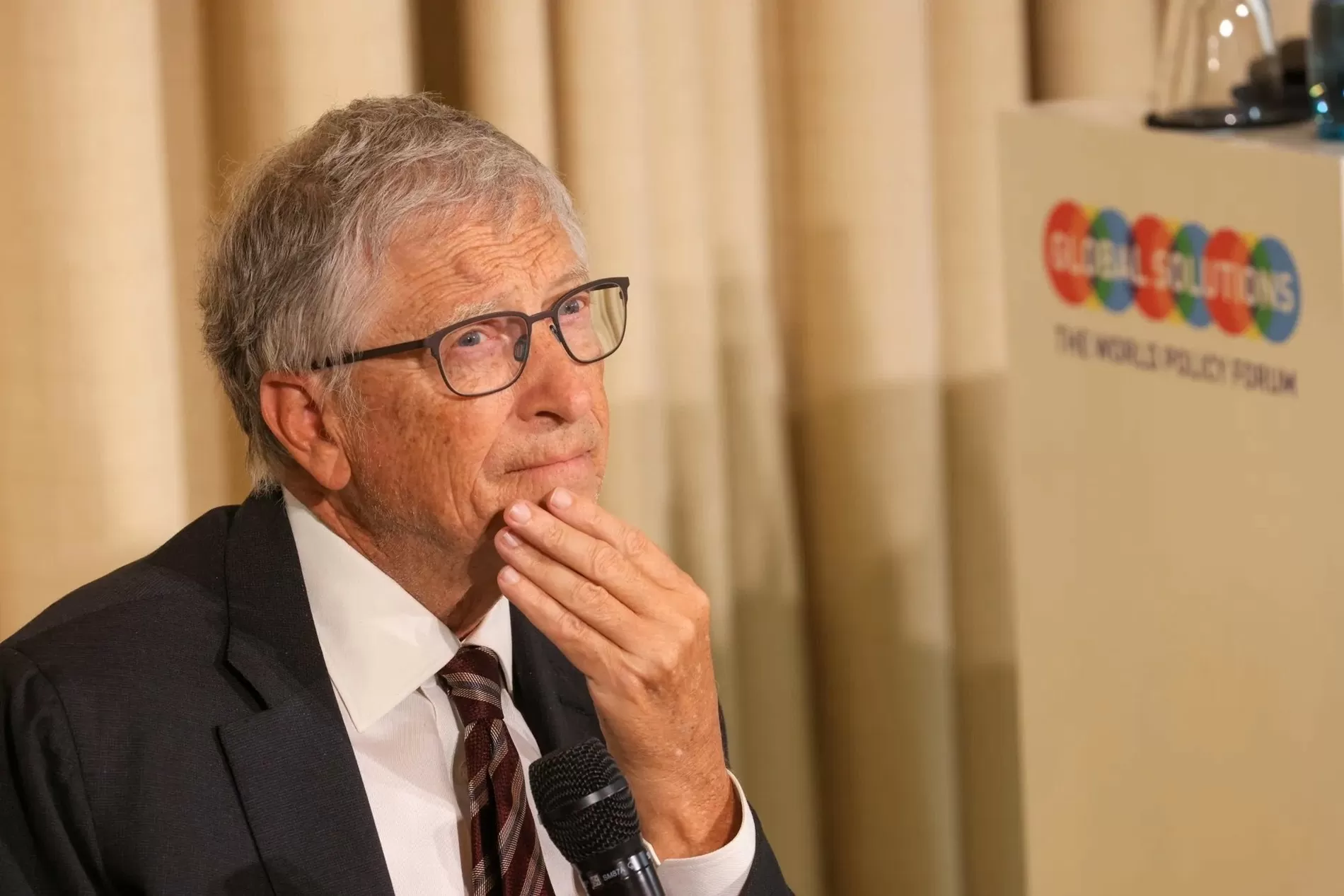 Bill Gates thường suy ngẫm hàng giờ trong phòng riêng khi cảm thấy bồn chồn hoặc buồn chán. Ảnh: Bloomberg