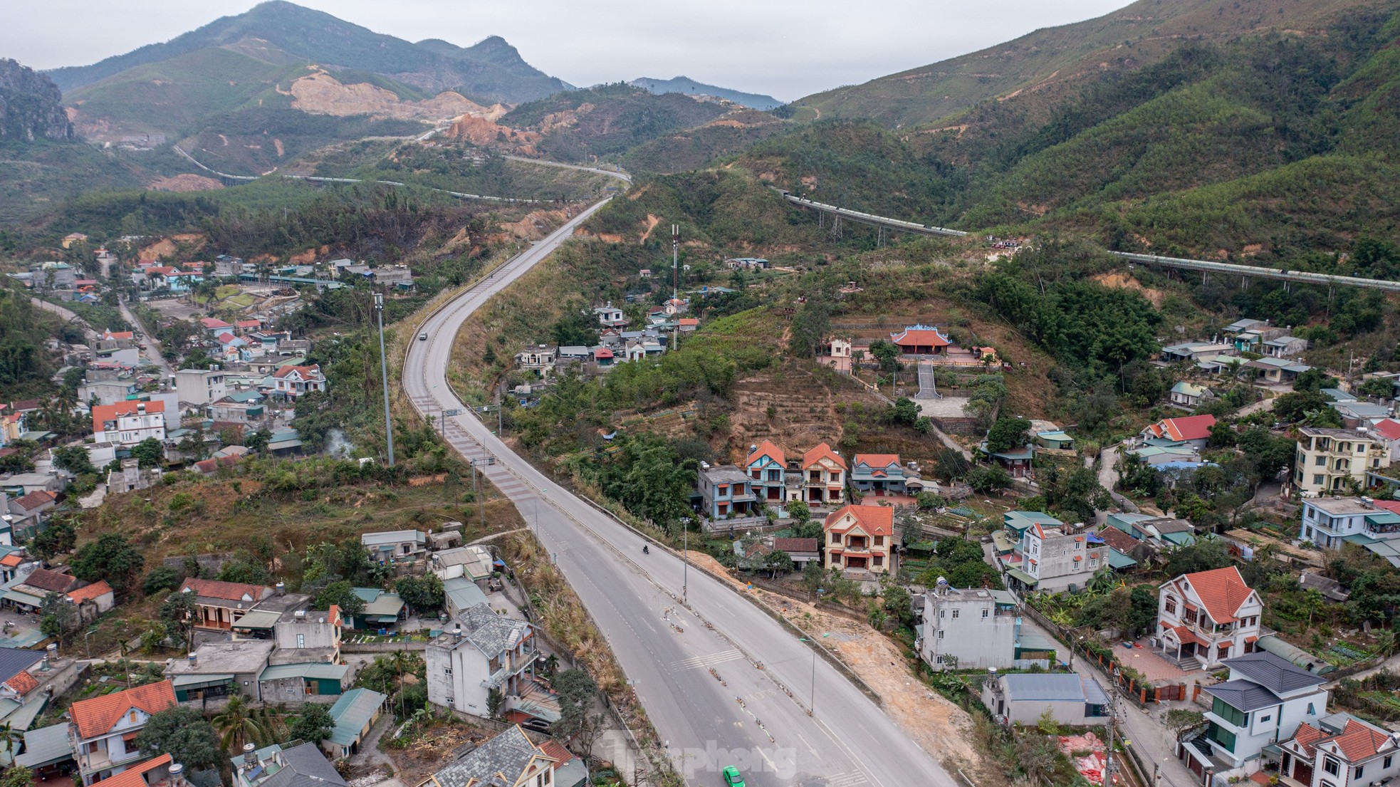 Dự án mở rộng đường ‘nghìn tỷ’ ở Quảng Ninh thi công cầm chừng ảnh 1