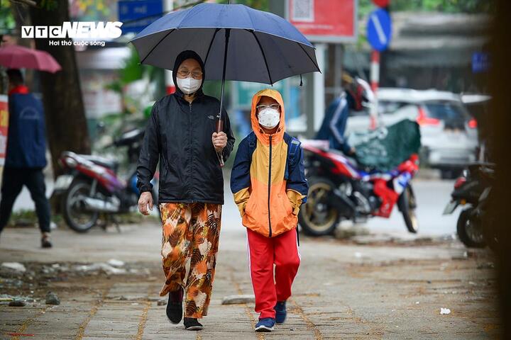 Ngày mai 18/12, Hà Nội và các tỉnh, thành miền Bắc trời tiếp tục rét. (Ảnh minh hoạ: Viên Minh)