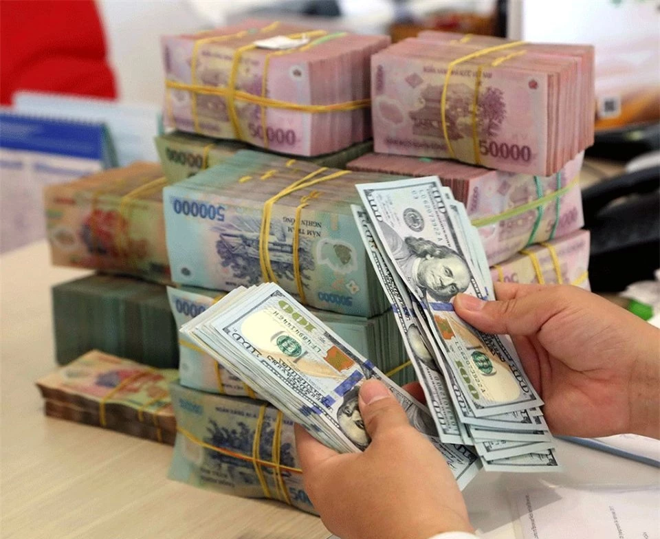 Giá ngoại tệ ngày 17/12/2024: USD hạ nhiệt