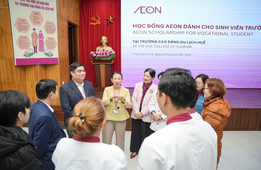 As bolsas são apenas para estudantes de escolas profissionais - Foto 2. Học bổng chỉ dành cho sinh viên trường nghề - Ảnh 2.