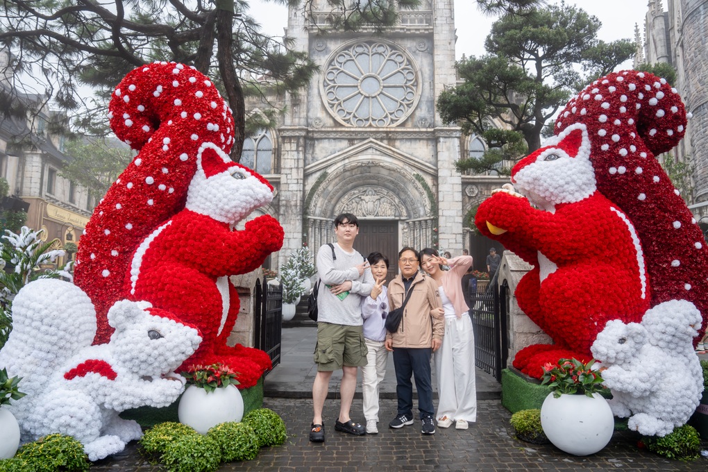 Sun World Ba Na Hills rộn ràng vào mùa lễ hội Giáng sinh và năm mới - 1