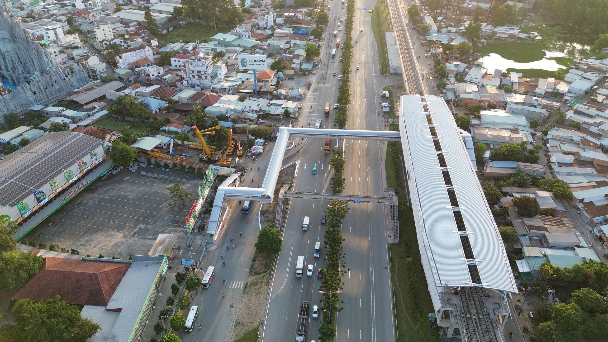 TP.HCM: Người dân được đi metro số 1 miễn phí tháng đầu tiên- Ảnh 2.