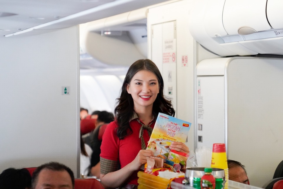  Tiếp viên hàng không Vietjet.