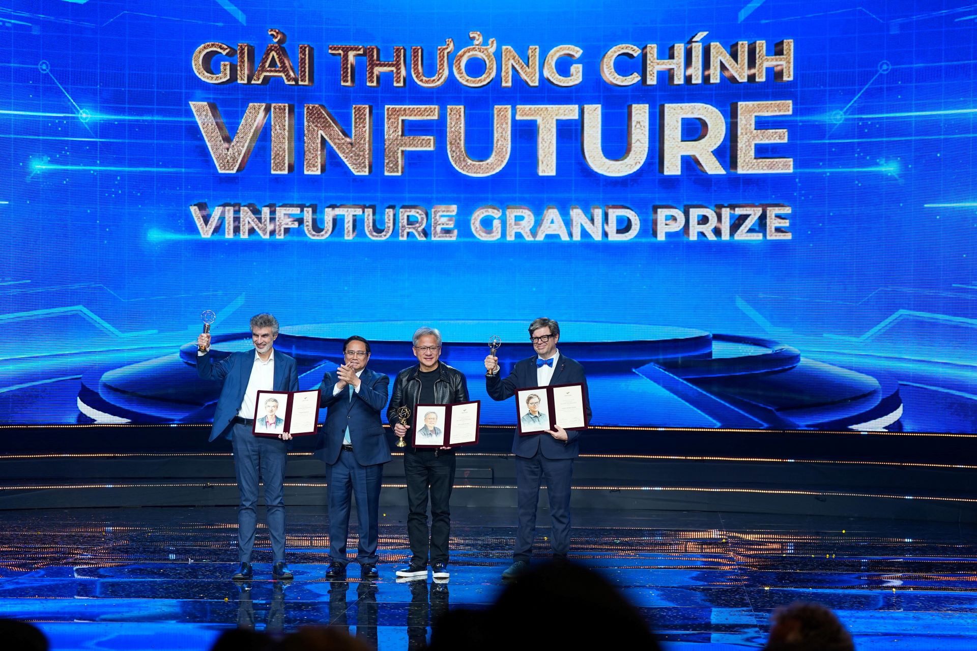 VinFuture tiếp thêm động lực theo đuổi khoa học cho nhà nghiên cứu trẻ - Ảnh 1.