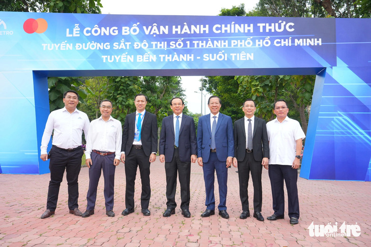 Tàu điện metro số 1 chính thức vận hành ở TP.HCM - Ảnh 14.