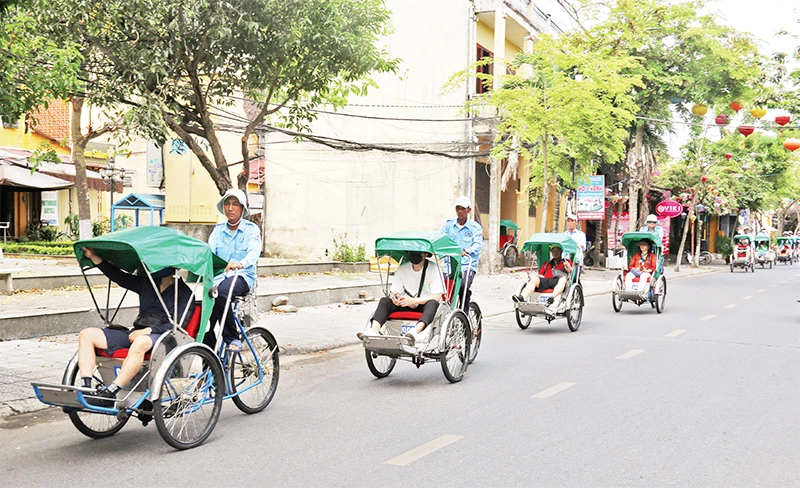 Phố cổ Hội An, điểm đến hấp dẫn du khách.