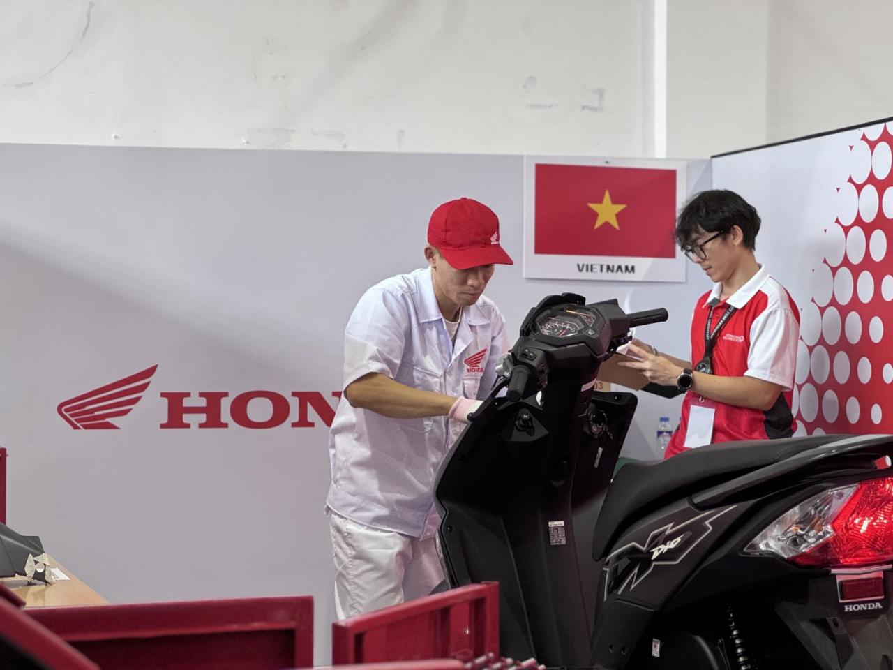 Honda Việt Nam đạt 2 giải cá nhân, 3 giải đồng đội tại Hội thi Kỹ thuật viên Xuất sắc Châu Á – Châu Đại Dương 2024