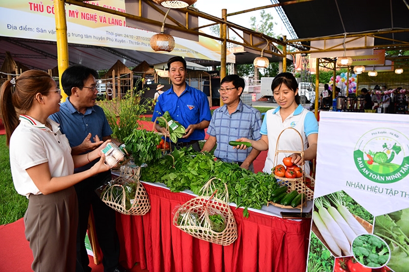 Nâng cao giá trị sản phẩm thủ công mỹ nghệ, OCOP, làng nghề huyện Phú Xuyên