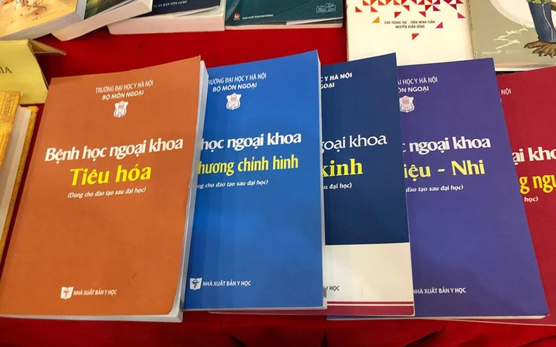 Những cuốn sách được trao Giải thưởng Sách quốc gia lần thứ năm ảnh 4