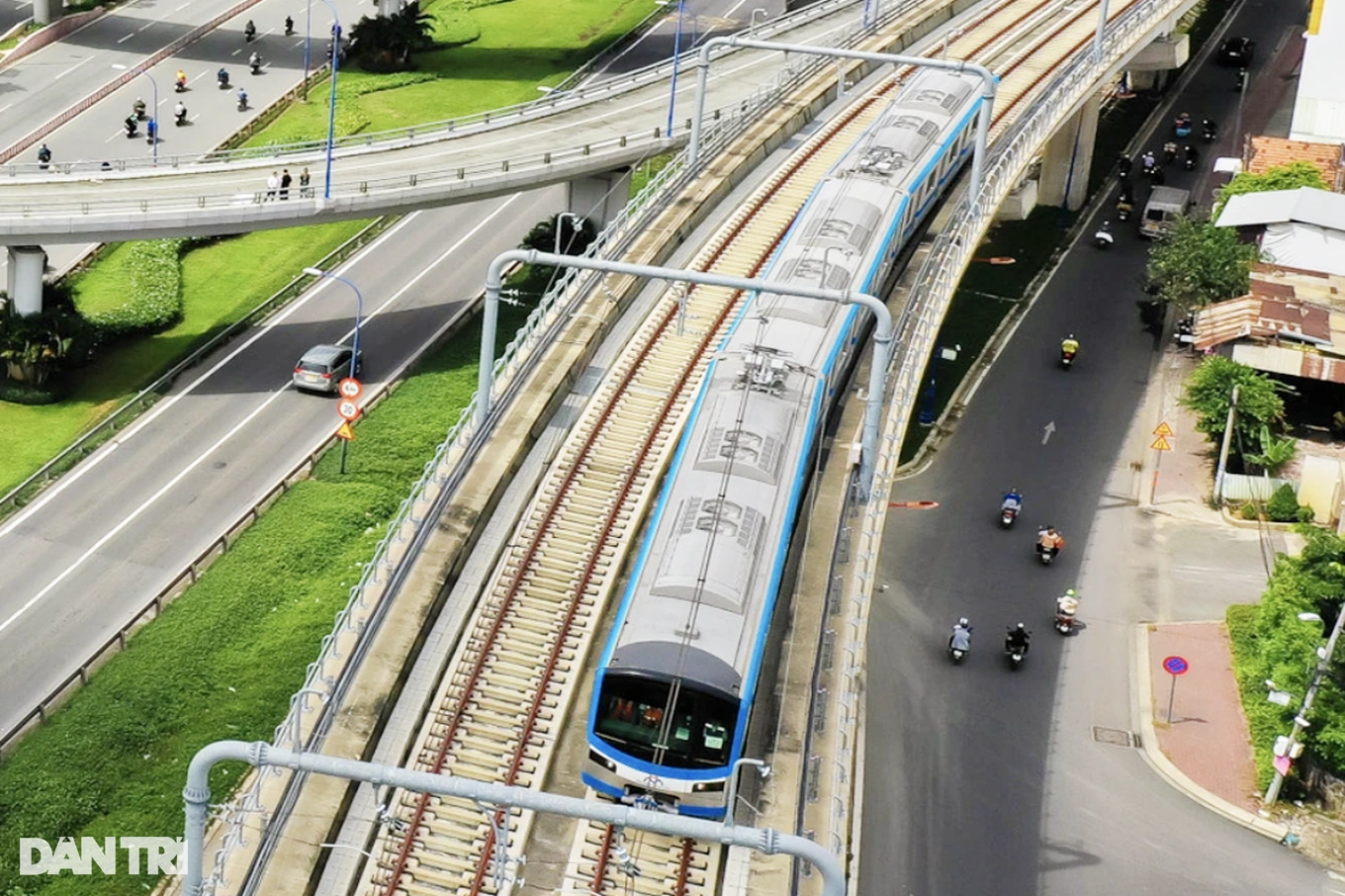 200 chuyến tàu chạy thử mỗi ngày trước khi Metro số 1 vận hành thương mại - 1