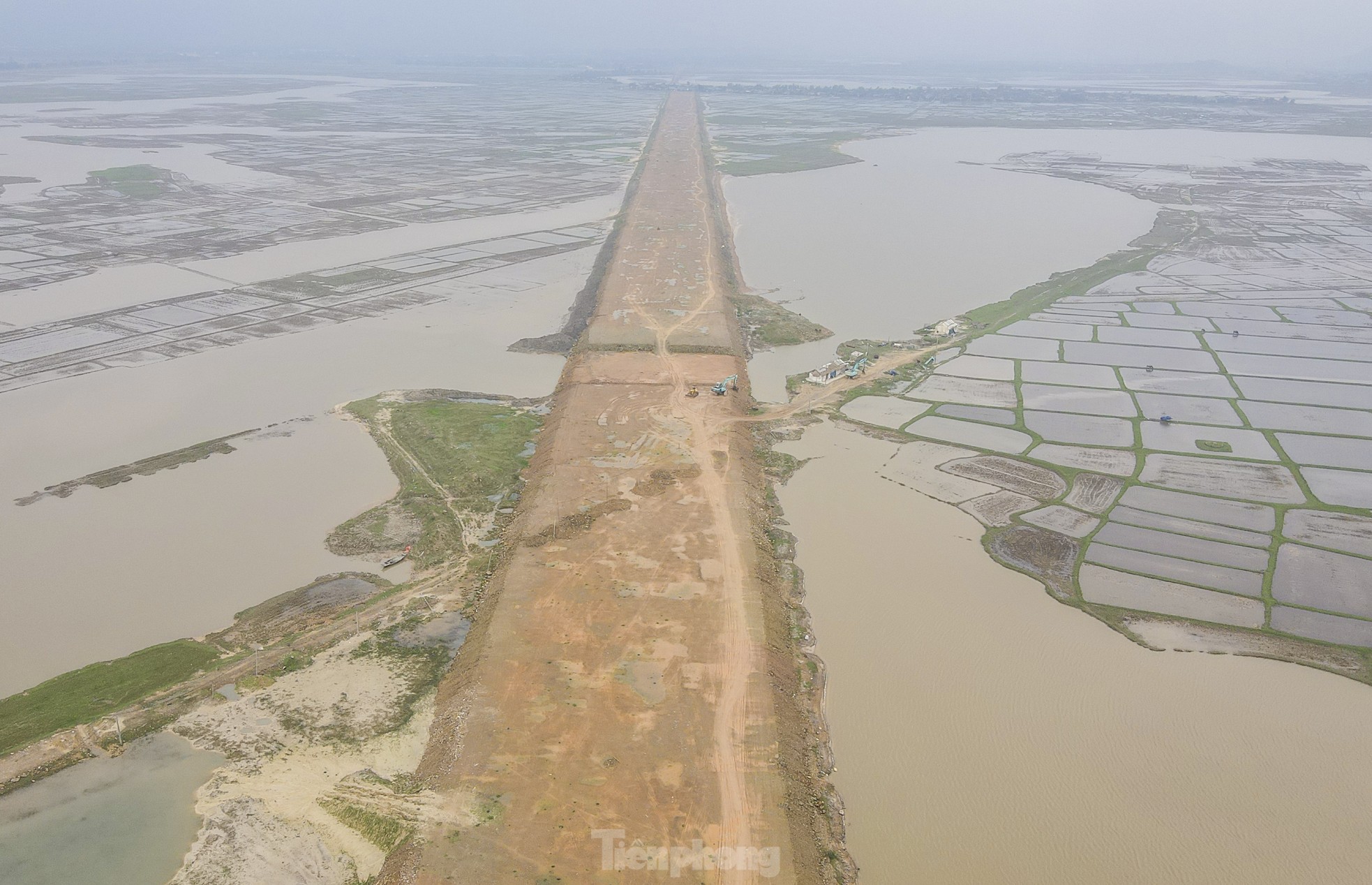 Hình hài những tuyến đường nghìn tỷ ở Khu kinh tế phía nam Hà Tĩnh ảnh 8