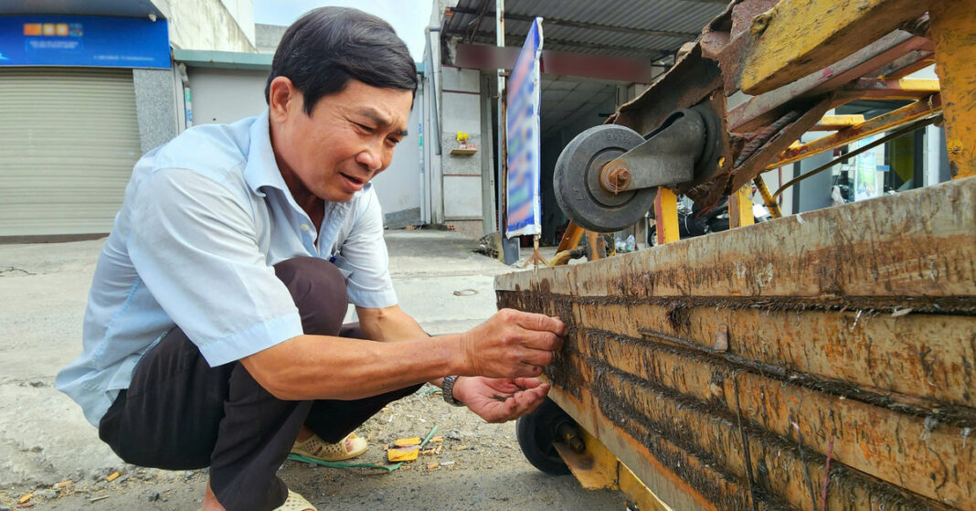 Chú xe ôm nhiều năm tự nguyện hút đinh nêu tín hiệu đáng mừng trên quốc lộ 1