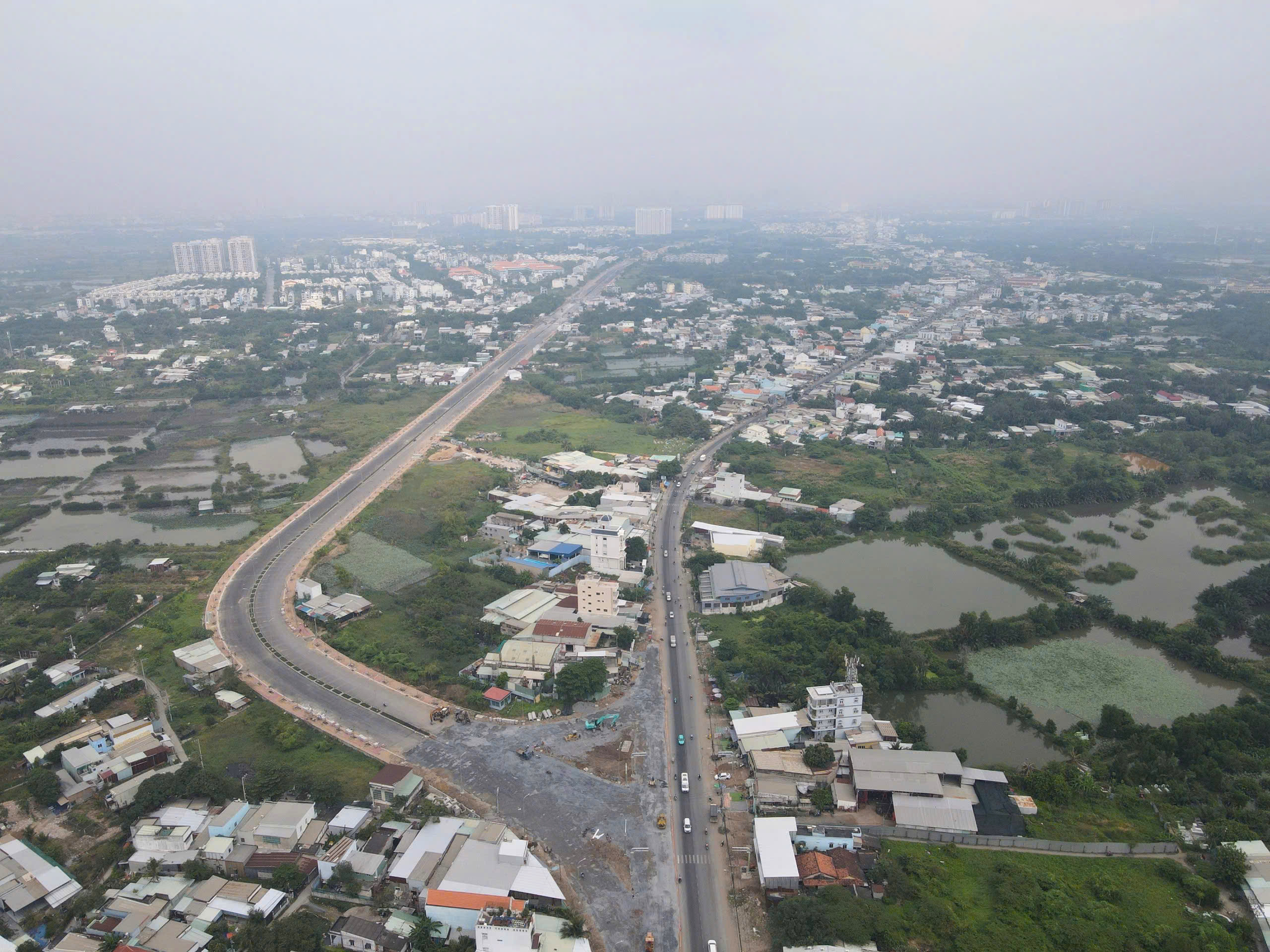 Bức tranh sáng của giao thông liên vùng (*): Những dấu ấn lớn- Ảnh 5.