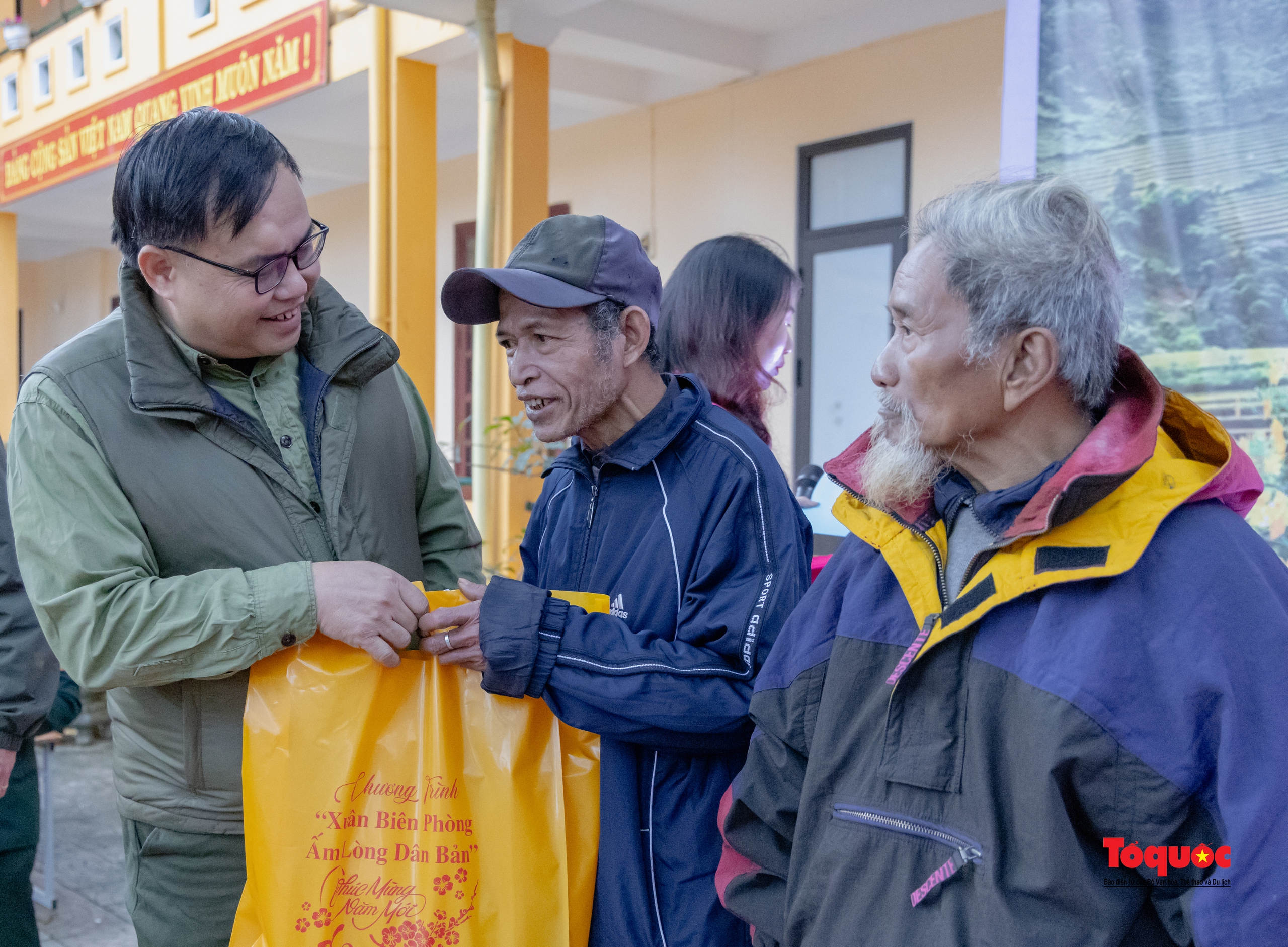 Mang mùa xuân yêu thương đến với đồng bào dân tộc vùng cao - Ảnh 5.