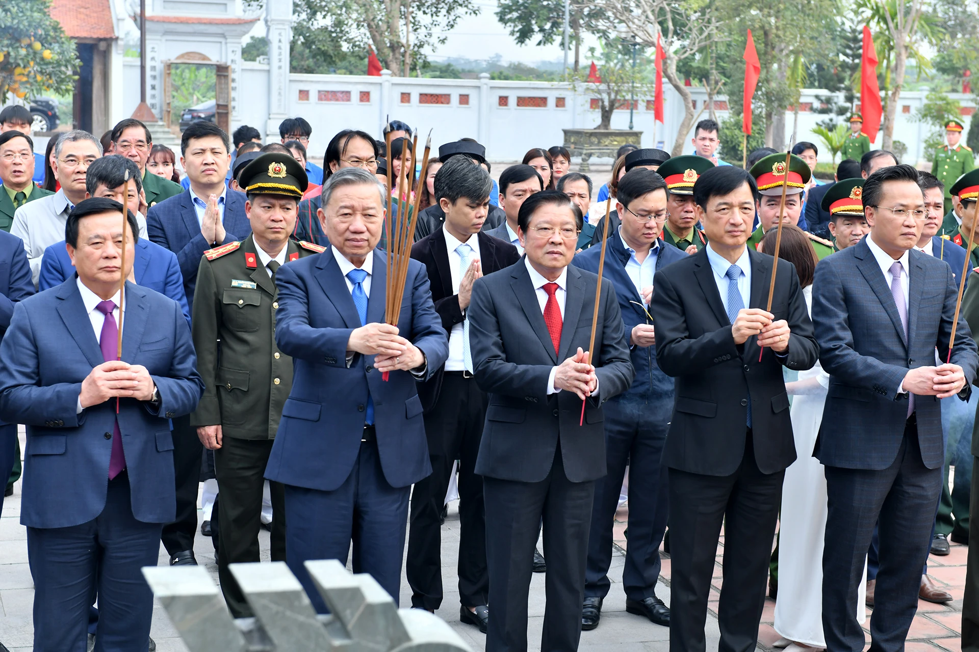 [Ảnh] Tổng Bí thư Tô Lâm thăm, chúc Tết Đảng bộ, chính quyền và nhân dân tỉnh Hưng Yên ảnh 4