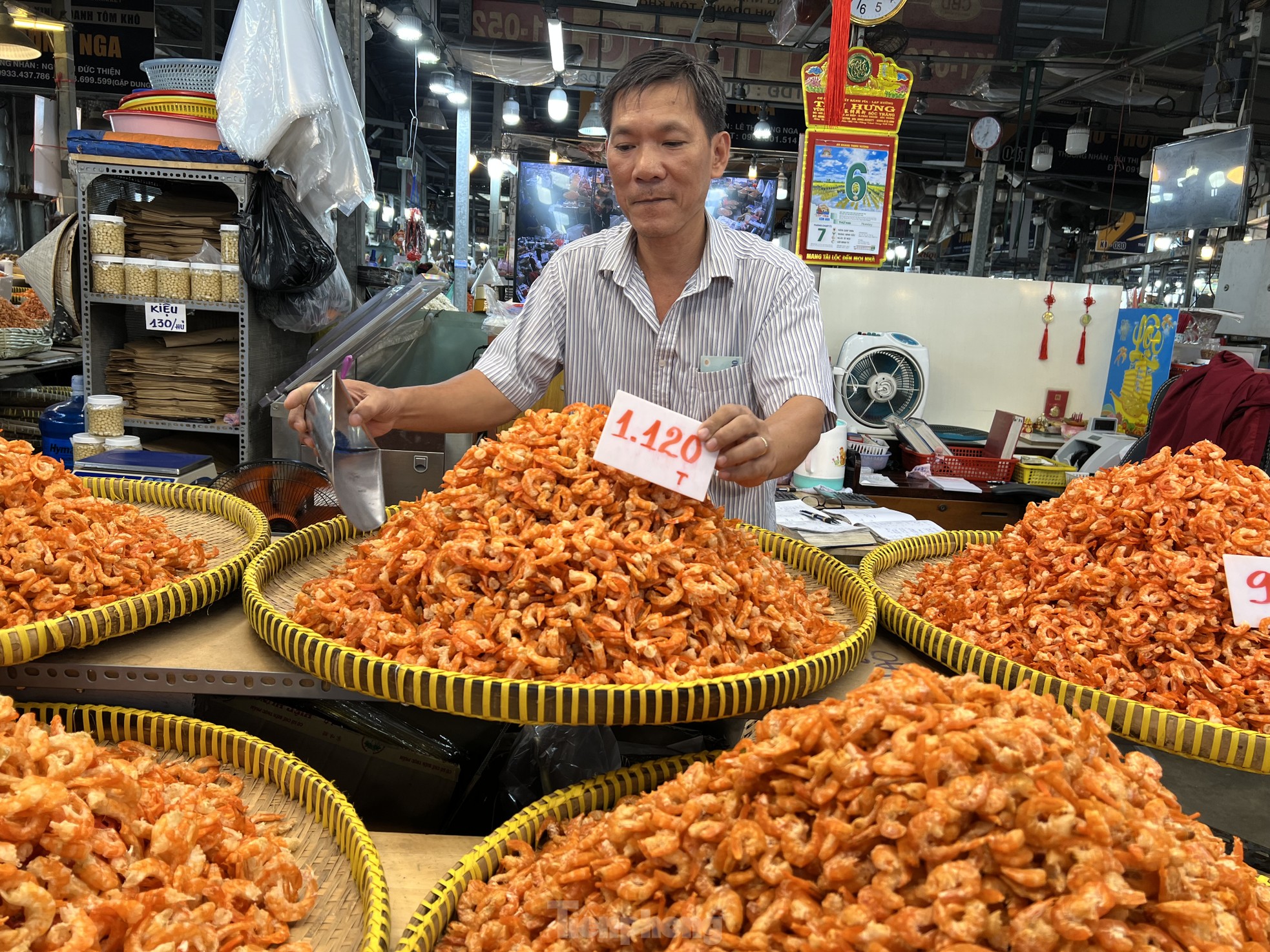 Chỉ cần 'alo', khách có ngay thủy hải sản khô gửi ra nước ngoài ăn Tết ảnh 3