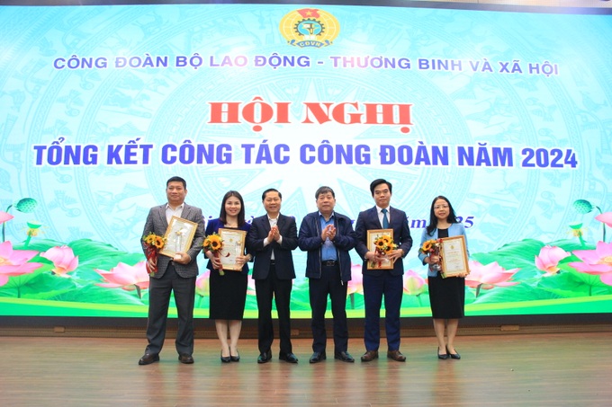 Công đoàn Bộ LĐ-TB&XH hoạt động sôi nổi, nhiều khởi sắc trong năm 2024 - 4