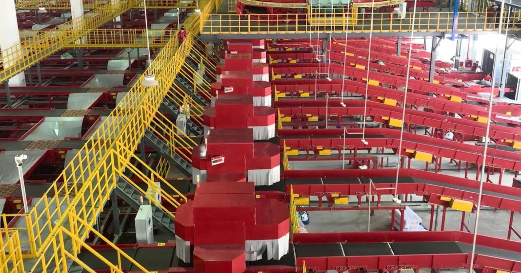Trung tâm logistics lớn nhất miền Bắc của J&T Express khai trương tại Hà Nội