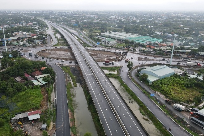 Cao tốc Bến Lức - Long Thành khai thác tạm 9,5km đầu tiên từ tháng 11