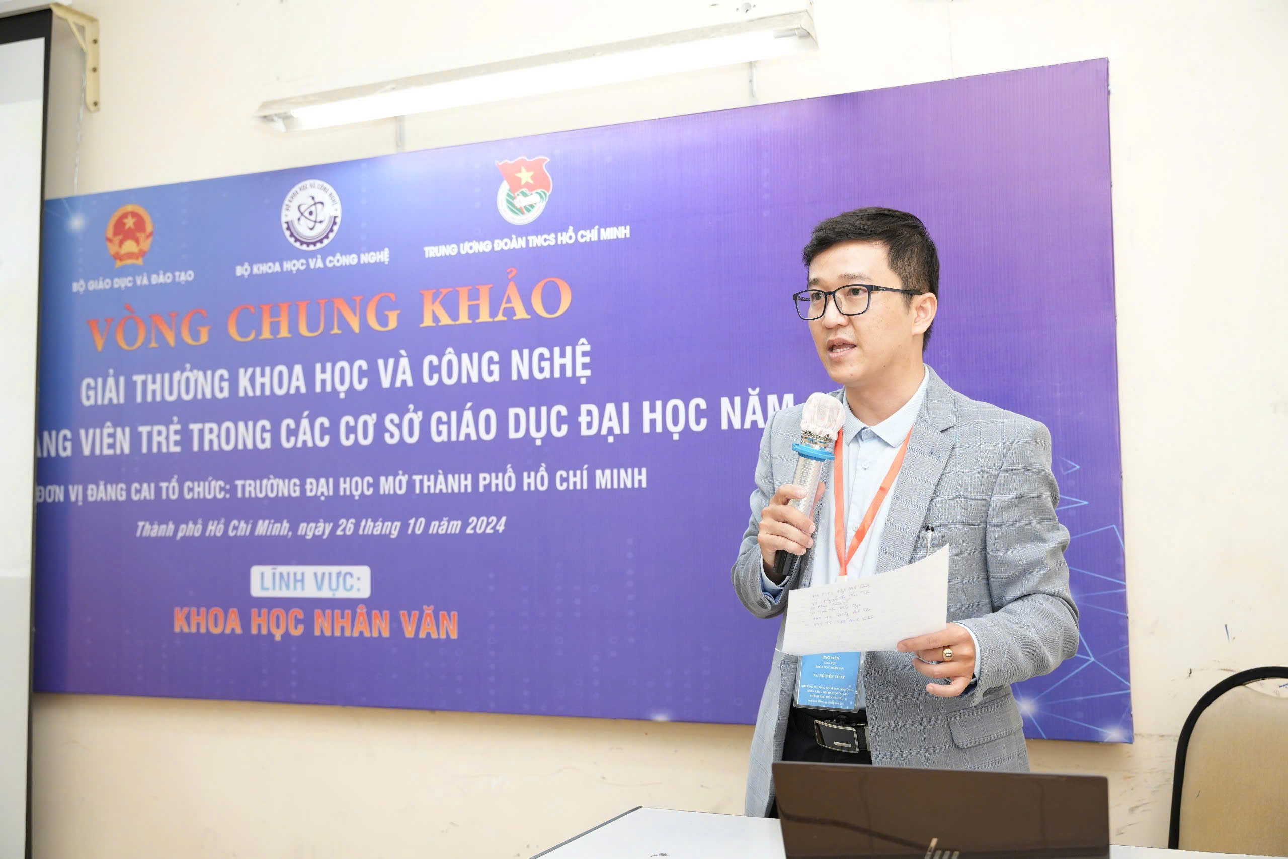 Chuyện về một tiến sĩ đạt nhiều giải thưởng khoa học lĩnh vực xã hội- Ảnh 3.