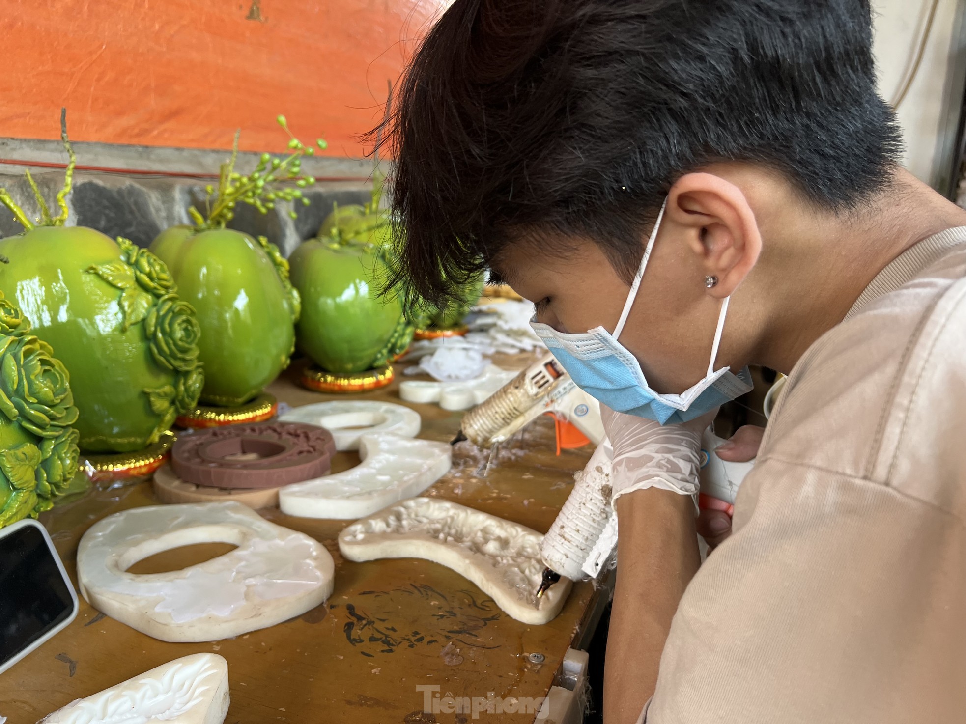 Mặt hàng Tết mà người sản xuất đã dừng nhận đơn hàng cả tháng vì… làm không xuể ảnh 6