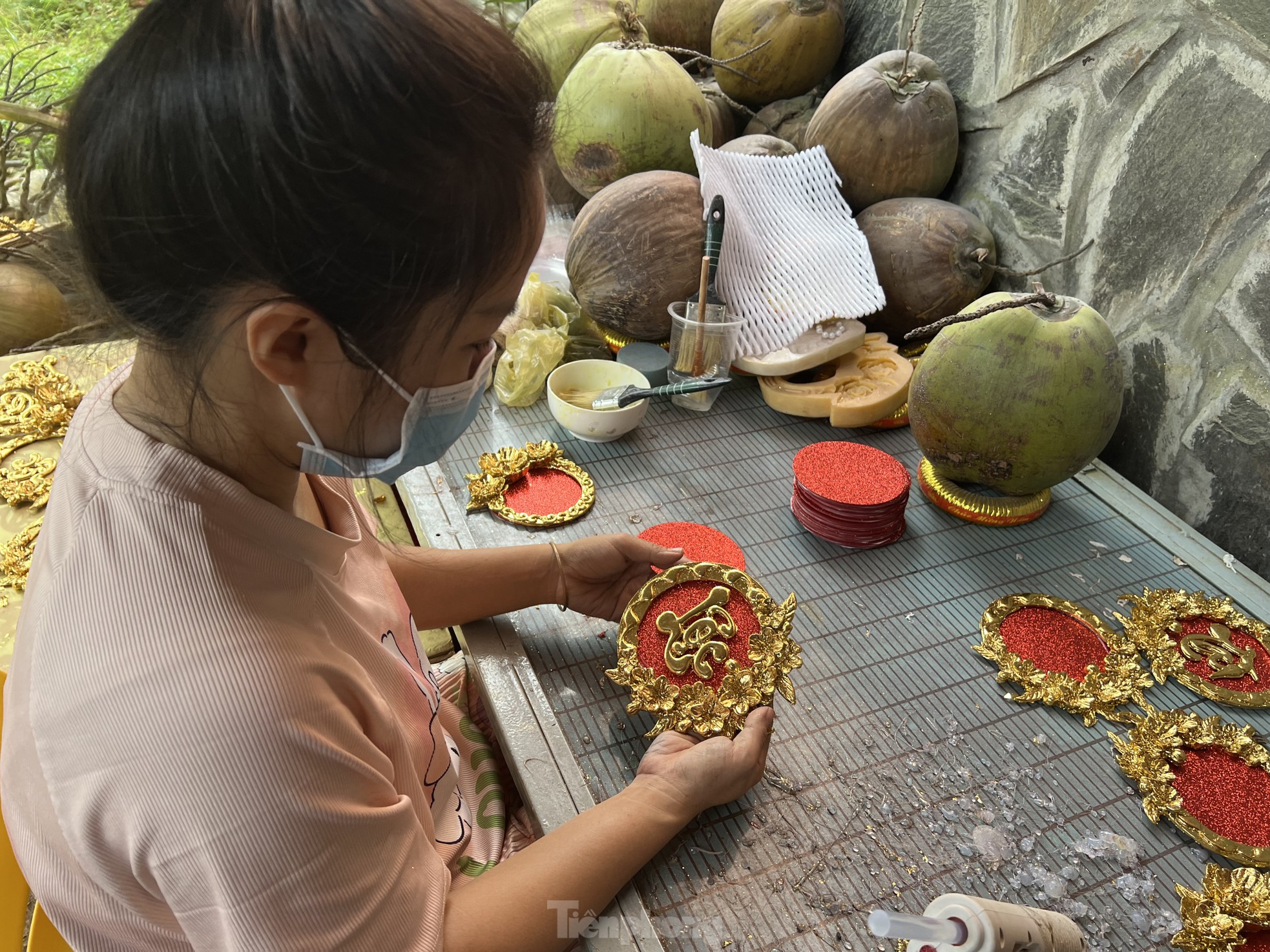 Mặt hàng Tết mà người sản xuất đã dừng nhận đơn hàng cả tháng vì… làm không xuể ảnh 8