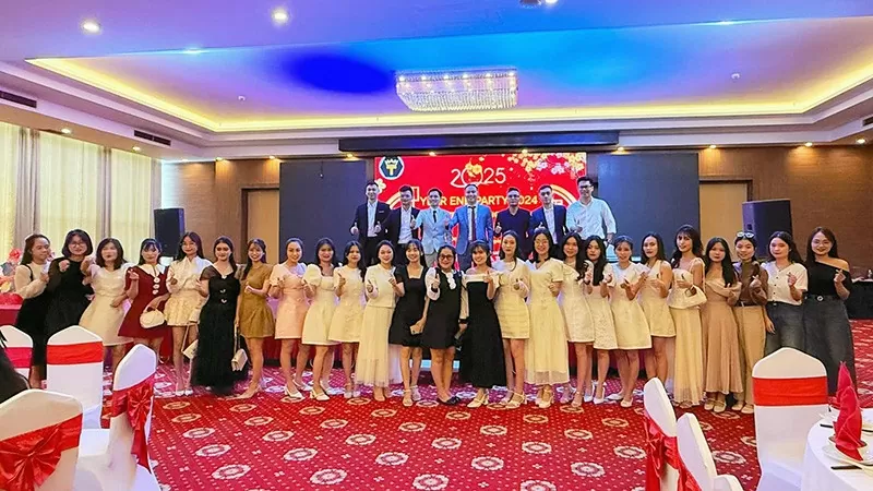 Bùng nổ Year End Party 2024: T-Booking tri ân và vinh danh hành trình đầy dấu ấn