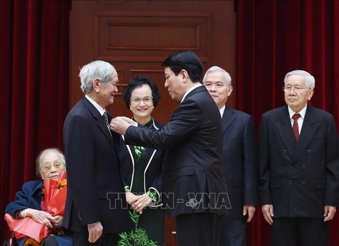 Bộ Chính trị, Ban Bí thư gặp mặt lãnh đạo, nguyên lãnh đạo Đảng, Nhà nước- Ảnh 11.