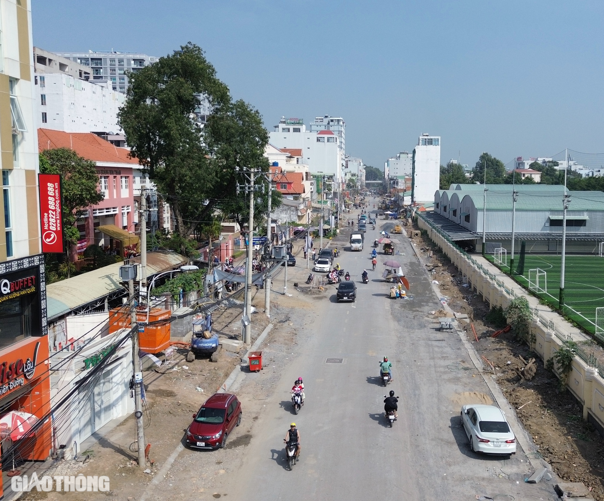 Cận cảnh hai tuyến đường chống ùn tắc sân bay Tân Sơn Nhất trước ngày thông xe- Ảnh 2.