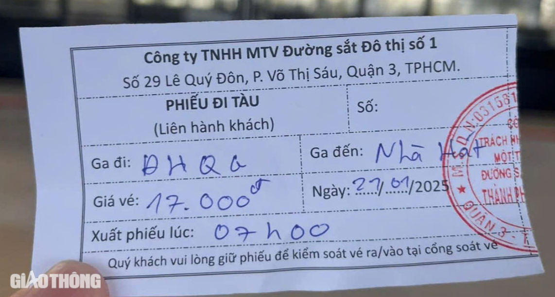 Ngày đầu metro số 1 bán vé, hệ thống gặp lỗi, phải dùng thêm vé viết tay- Ảnh 12.