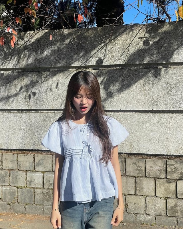 Diện áo babydoll thế nào để vừa xinh xắn vừa thanh lịch?- Ảnh 6. Diện áo babydoll thế nào để vừa xinh xắn vừa thanh lịch?- Ảnh 6.
