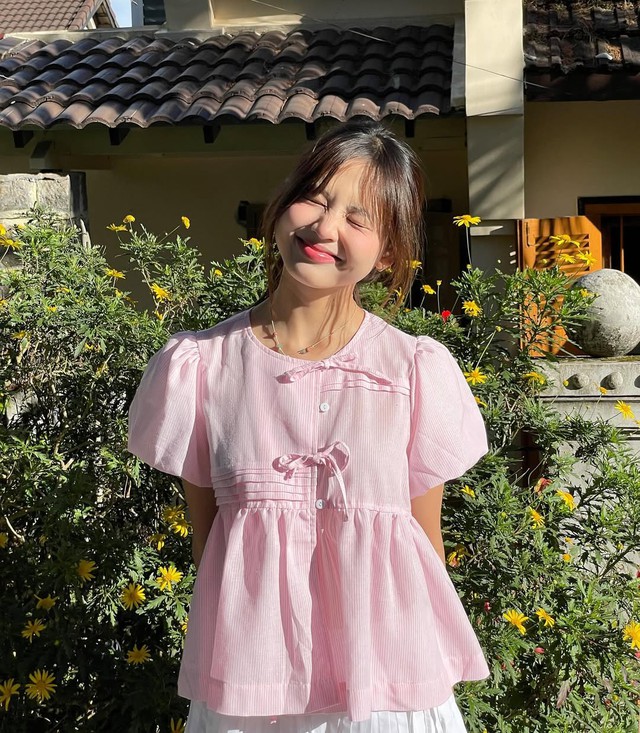 Diện áo babydoll thế nào để vừa xinh xắn vừa thanh lịch?- Ảnh 7. Diện áo babydoll thế nào để vừa xinh xắn vừa thanh lịch?- Ảnh 7.