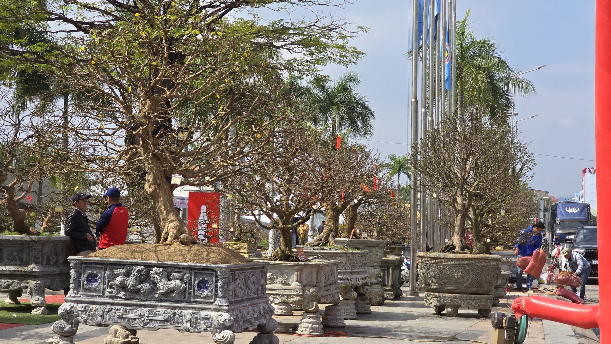 Những 