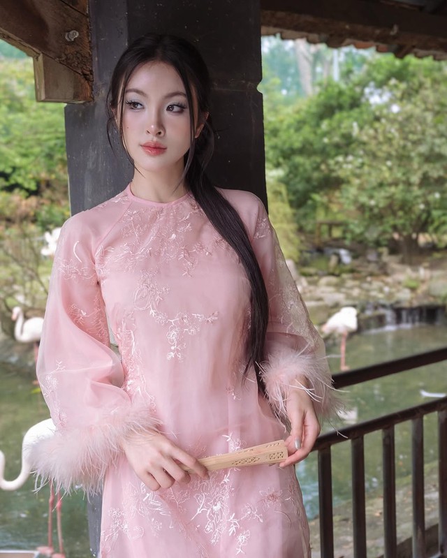 Thêm phần ngọt ngào với sắc hồng ngày xuân- Ảnh 4. Thêm phần ngọt ngào với sắc hồng ngày xuân- Ảnh 4.