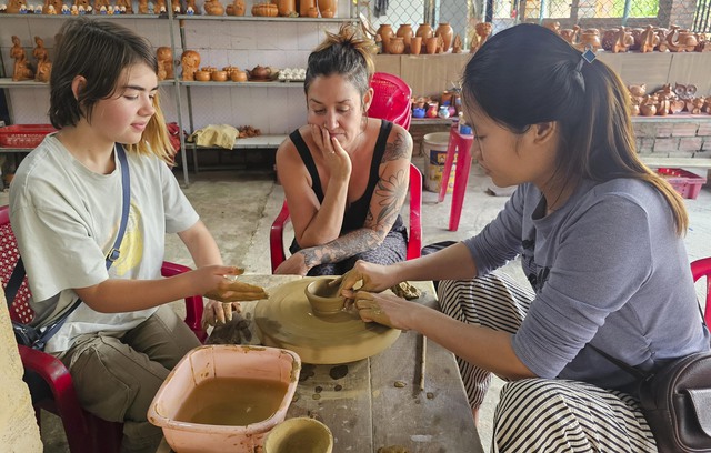 Hội An tổ chức nhiều hoạt động văn hóa, nghệ thuật đặc sắc phục vụ người dân và du khách dịp Tết Nguyên đán - Ảnh 2.