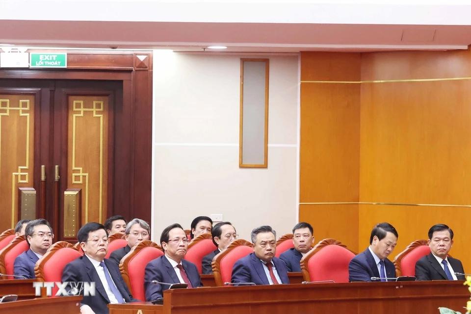 Caacute;c đại biểu tham dự phiecirc;n bế mạc