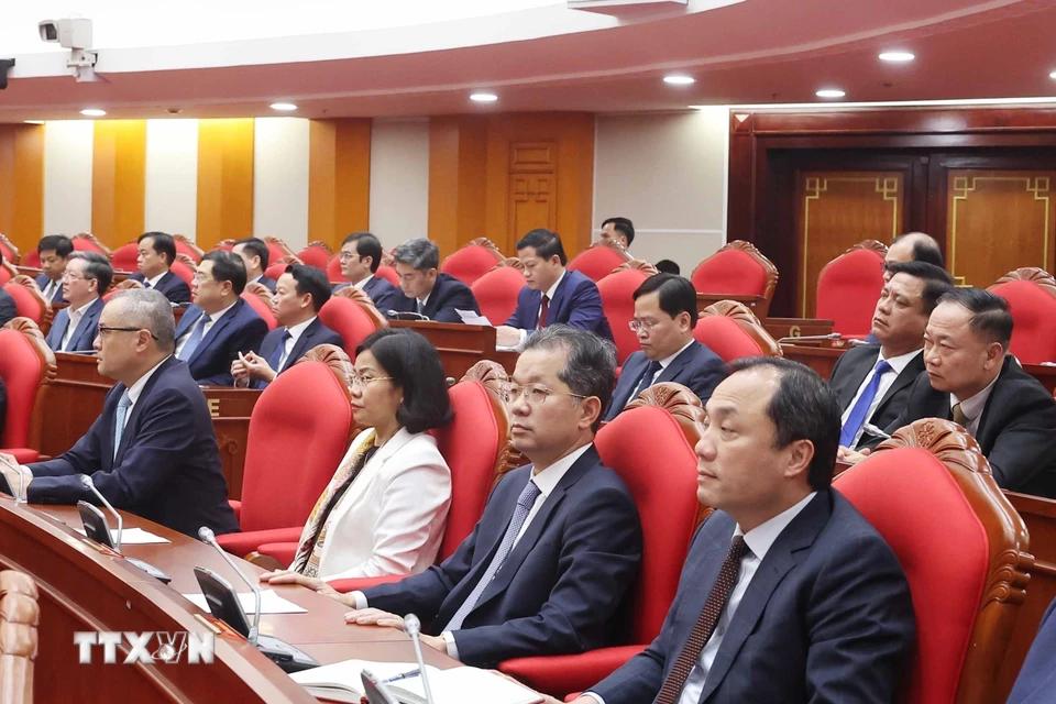 Caacute;c đại biểu tham dự phiecirc;n bế mạc