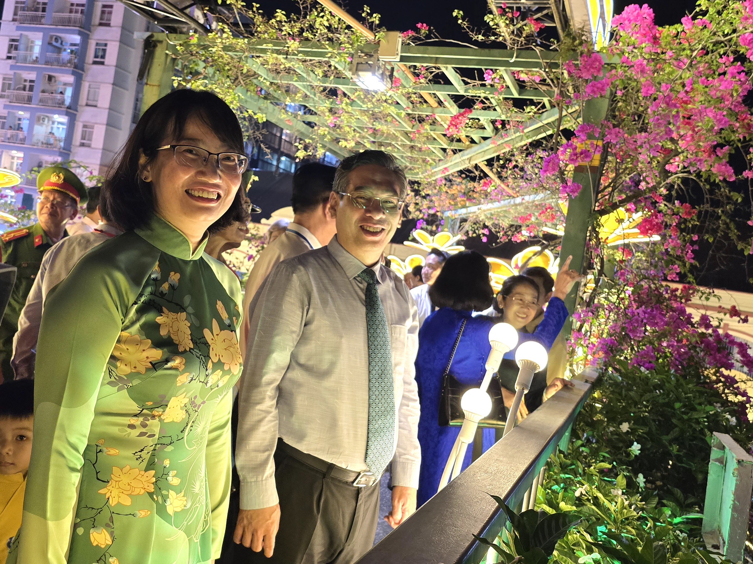 TP HCM: Khai mạc chợ hoa xuân TP HCM: Khai mạc chợ hoa xuân
